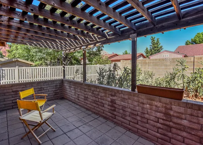 Red Rock Magnificence Stunning Views Quiet Village Of Oak Creek Pet-friendly Holiday home *