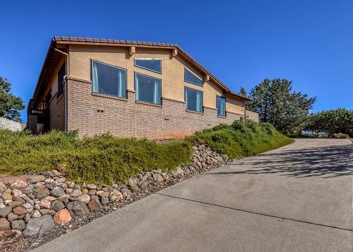 Red Rock Magnificence Stunning Views Quiet Village Of Oak Creek Pet-friendly Holiday home *