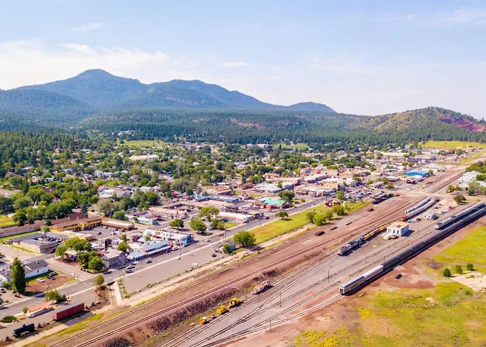 Red Rock Magnificence Stunning Views Quiet Village Of Oak Creek Pet-friendly